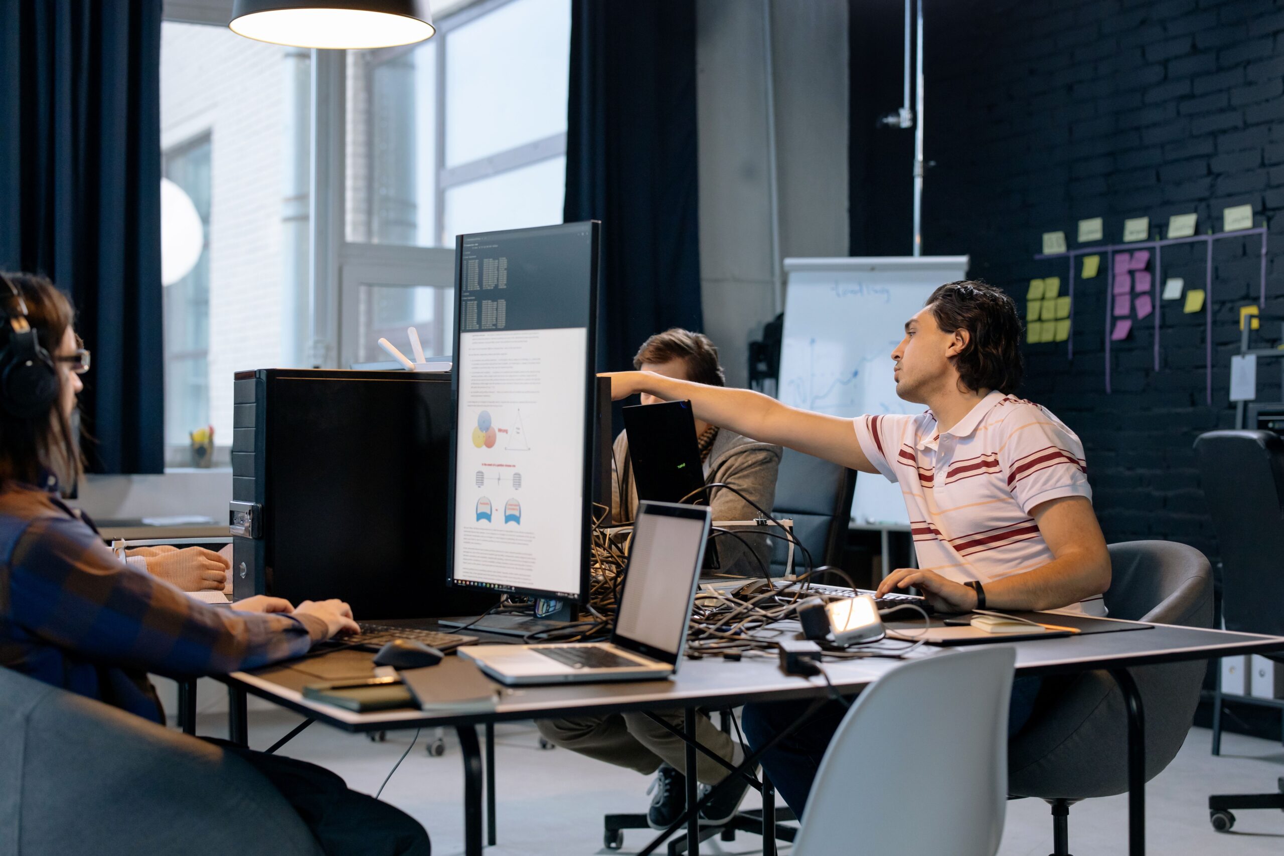Cybersecurity Best Practices: 25 Essential Tips to Stay Safe Online